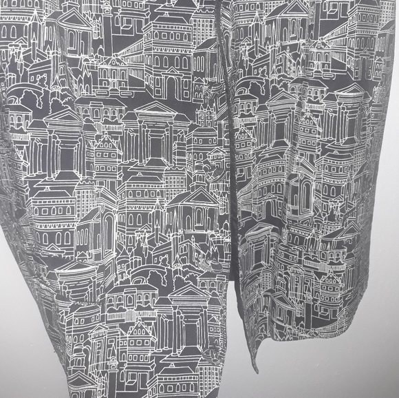 Spenser Jeremy Silk Graphic Vest - Picture 2 of 4